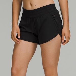 Lululemon Tracker Low-Rise Lined Short 4" in black size 6